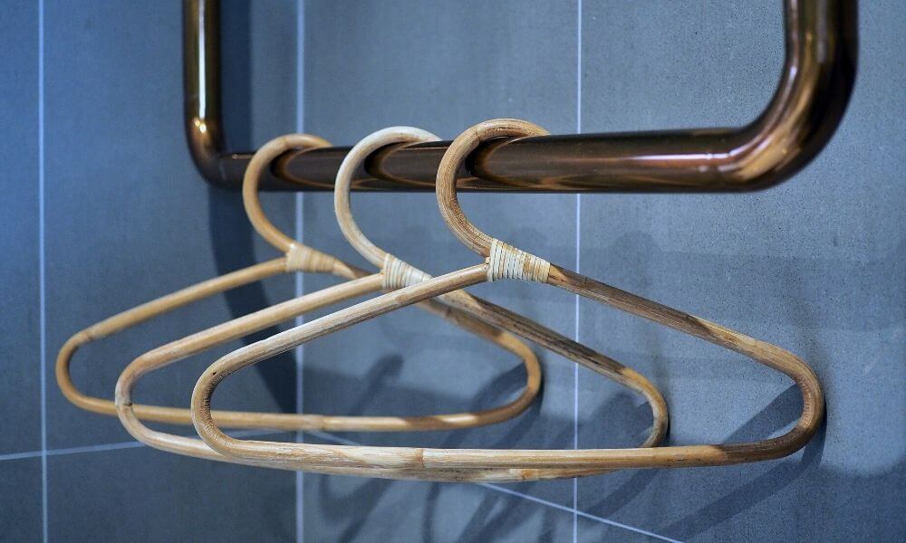 10 Ways To Use A Shower Bar To Tidy Up In Small Spaces